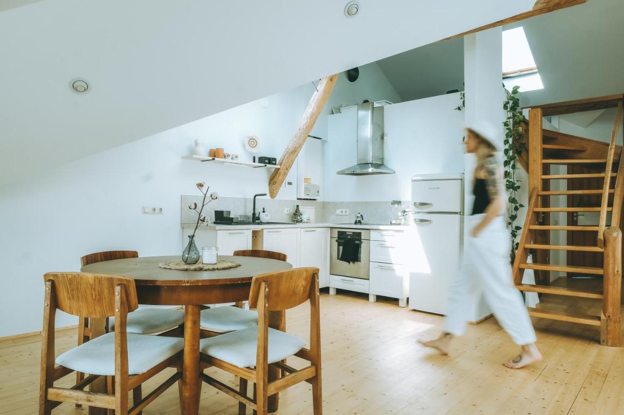 White Loft In The Riga City Center Eksteriør bilde
